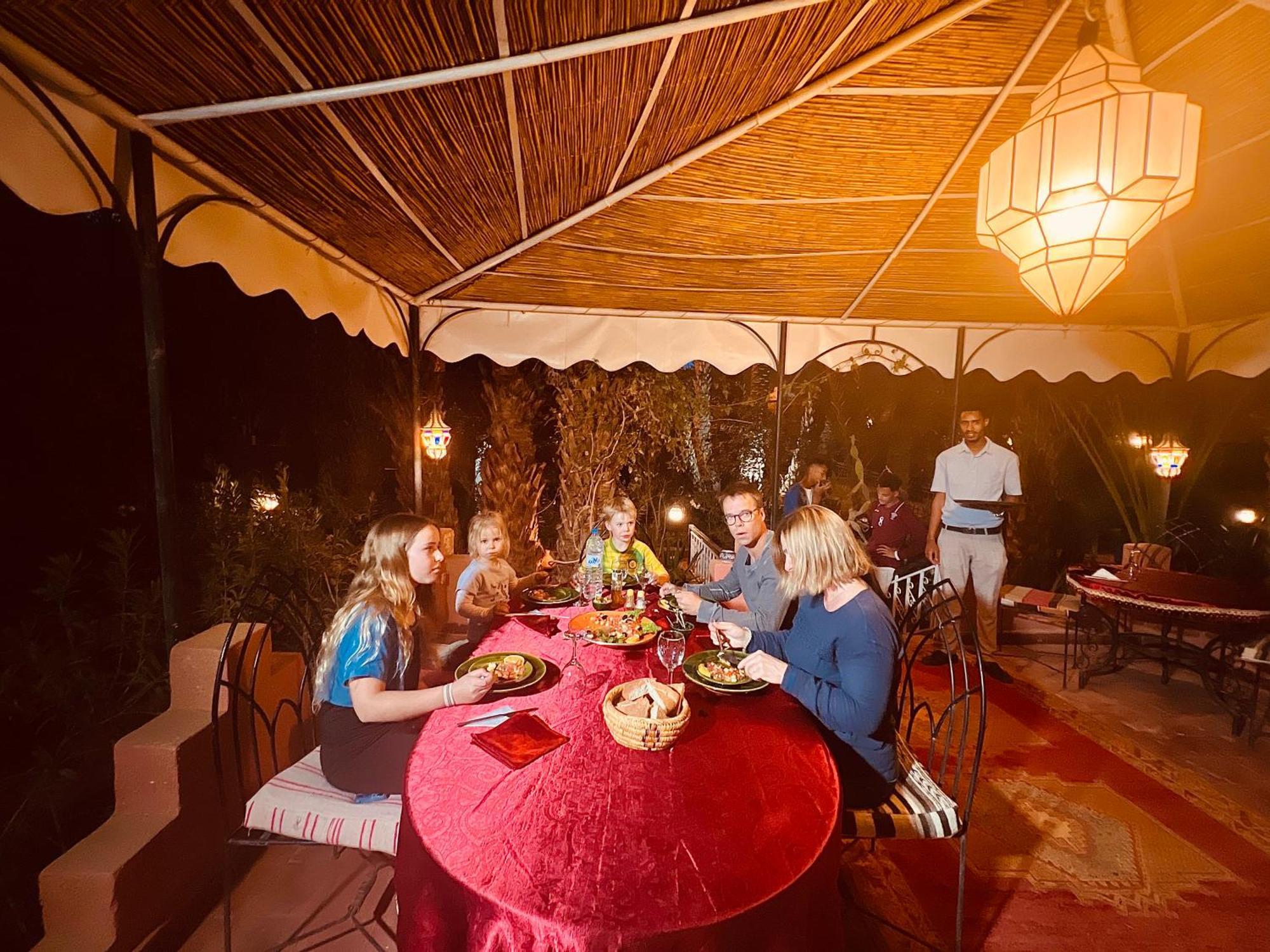 Riad Le Petit Jardin Zagora Esterno foto